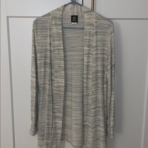 Bobeau long sleeve sweater size M